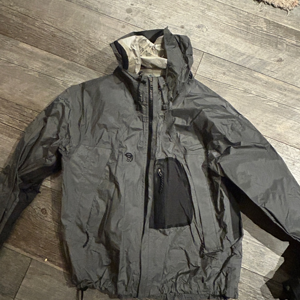 Mountain Hardwear Men's Charcoal Windbreaker